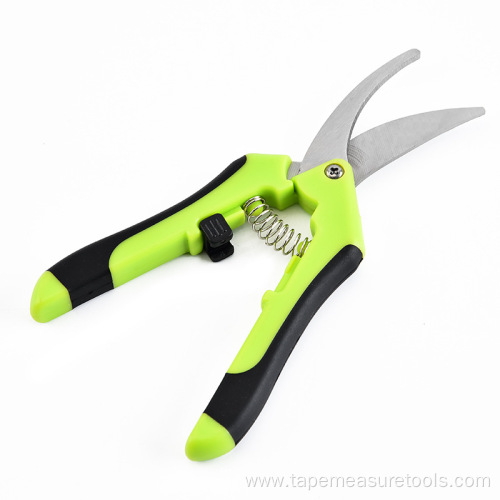 Curved blade head gardening scissors